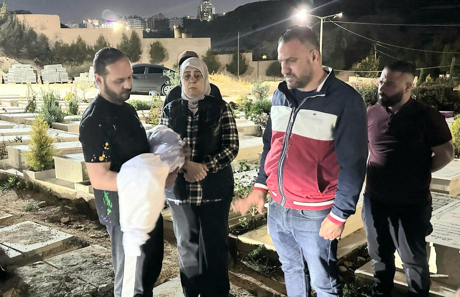 سمير حسنين.. طفل قهره المرض واستكمل الاحتلال مأساته
