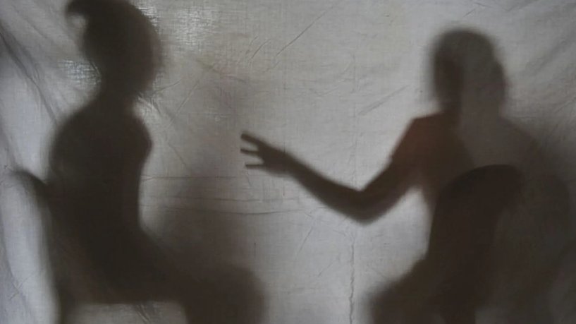 زوجة و50 رجلا في اغتصاب هز فرنسا.. والادعاء يطلب أقصى عقوبة للزوج
