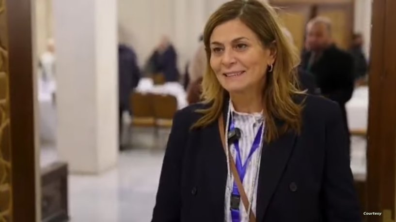 وزيرة وحيدة في حكومة سوريا الجديدة.. من هي هند قبوات؟
