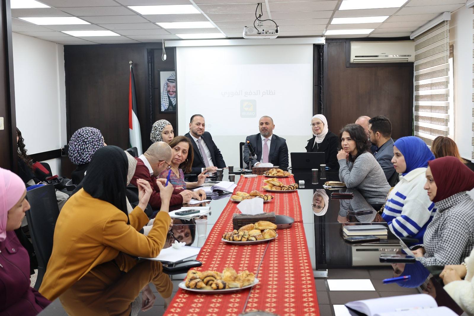 وزارة شؤون المرأة وسلطة النقد تعقدان ورشة عمل لزيادة الوعي بأهمية أنظمة الدفع الإلكتروني الحديثة