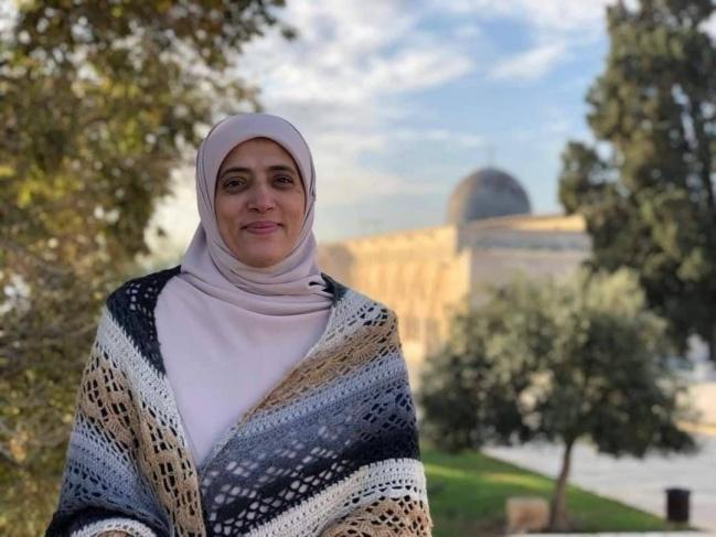 الاحتلال يمنع مقدسية من دخول الضفة ستة أشهر
