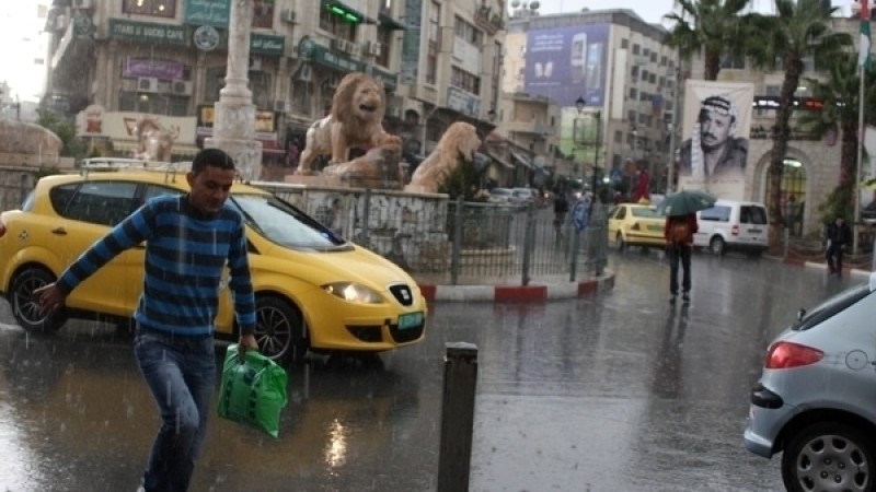 الطقس: أمطار متفرقة اليوم وغدا

