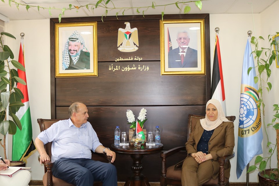 وزيرة المرأة : تبحث زيادة مشاركة النساء في الإتحادات والنقابات
