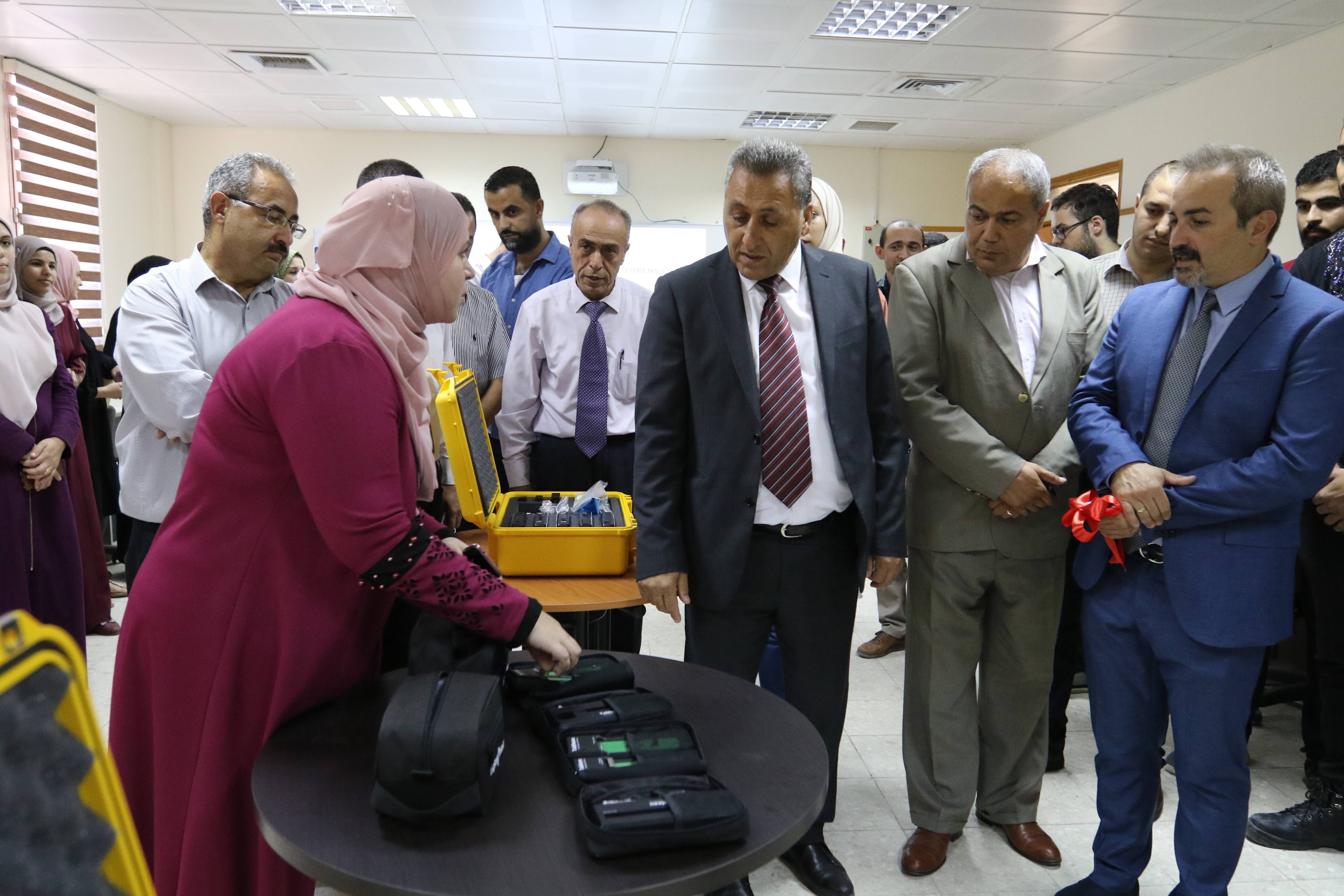 الأول من نوعه.. جامعة خضوري تفتح  مختبر الجرائم الالكترونية 

