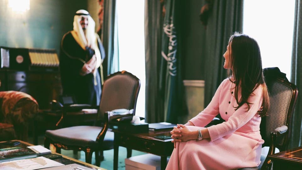 مصورة الأمير خالد بن بندر والأميرة لوسي تروي قصتها
