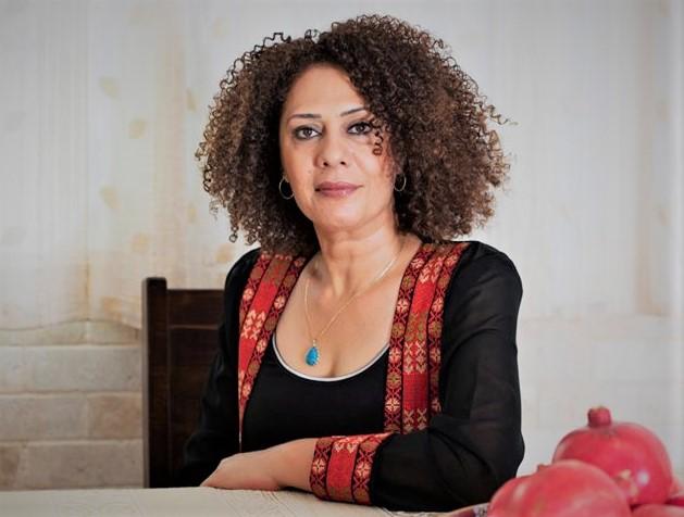 الكاتبة الفلسطينية شيخة حليوى تفوز بجائزة الملتقى للقصة القصيرة العربية
