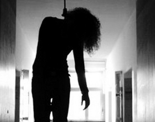 تضامن: العنف ضد النساء سبب لإقدامهن على الانتحار
