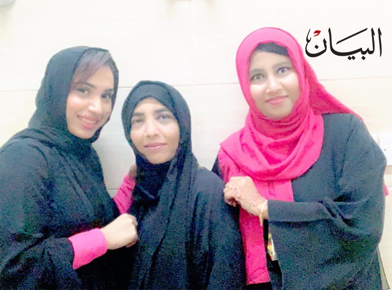 لم شمل مريم الشحي ووالدتها وأختها على أرض الإمارات بعد 37 عاماً من الفراق
