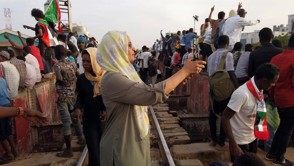 رانيا هارون.. مذيعة سودانية وظفت الإعلام لخدمة العمل التطوعي والإنسانيلم تكن
