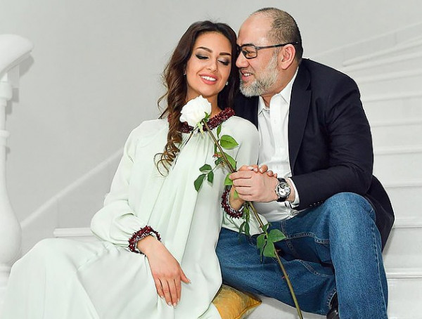 طليقة ملك ماليزيا السابق تفجر "مفاجأة الخيانة"
