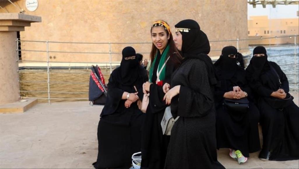 إلغاء ولاية الزواج وإغلاق دور الرعاية.. قرارات تنتظرها السعوديات عام 2020
