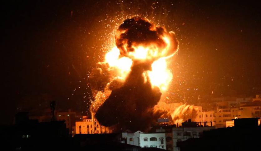 محدث: الاحتلال يقصف أهدافًا بغزة وتضرر عدد من منازل المواطنين
