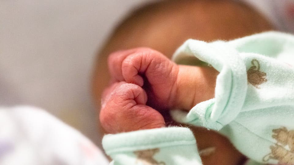 الولادة المبكرة تزيد خطر إصابة الأطفال والشباب بالسكري
