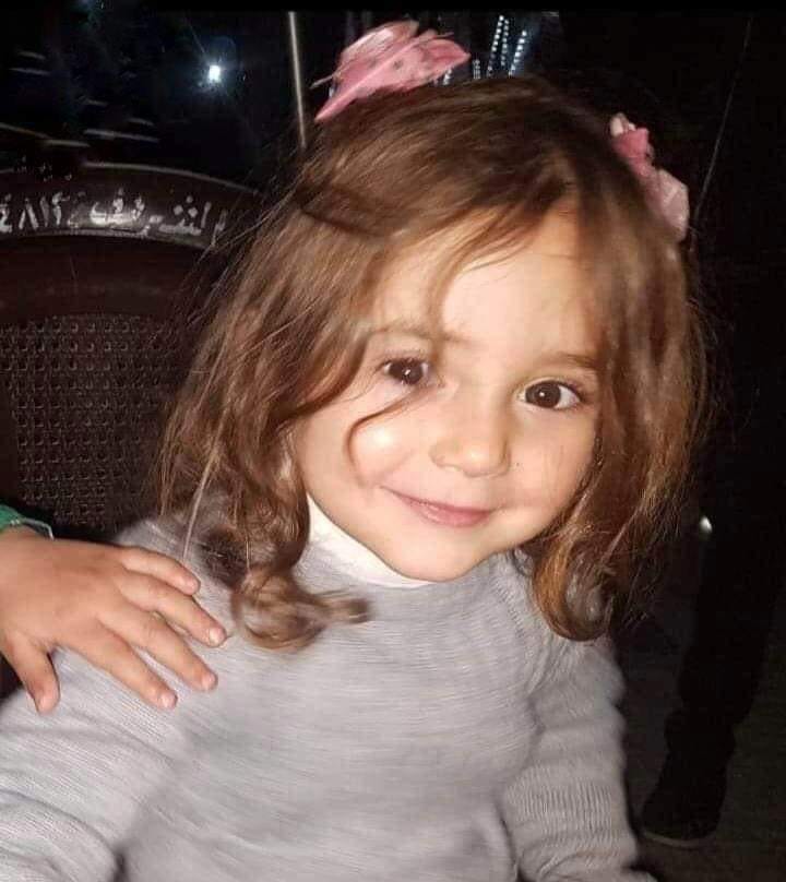 مصرع طفلة سقطت عن علوٍّ بغزة
