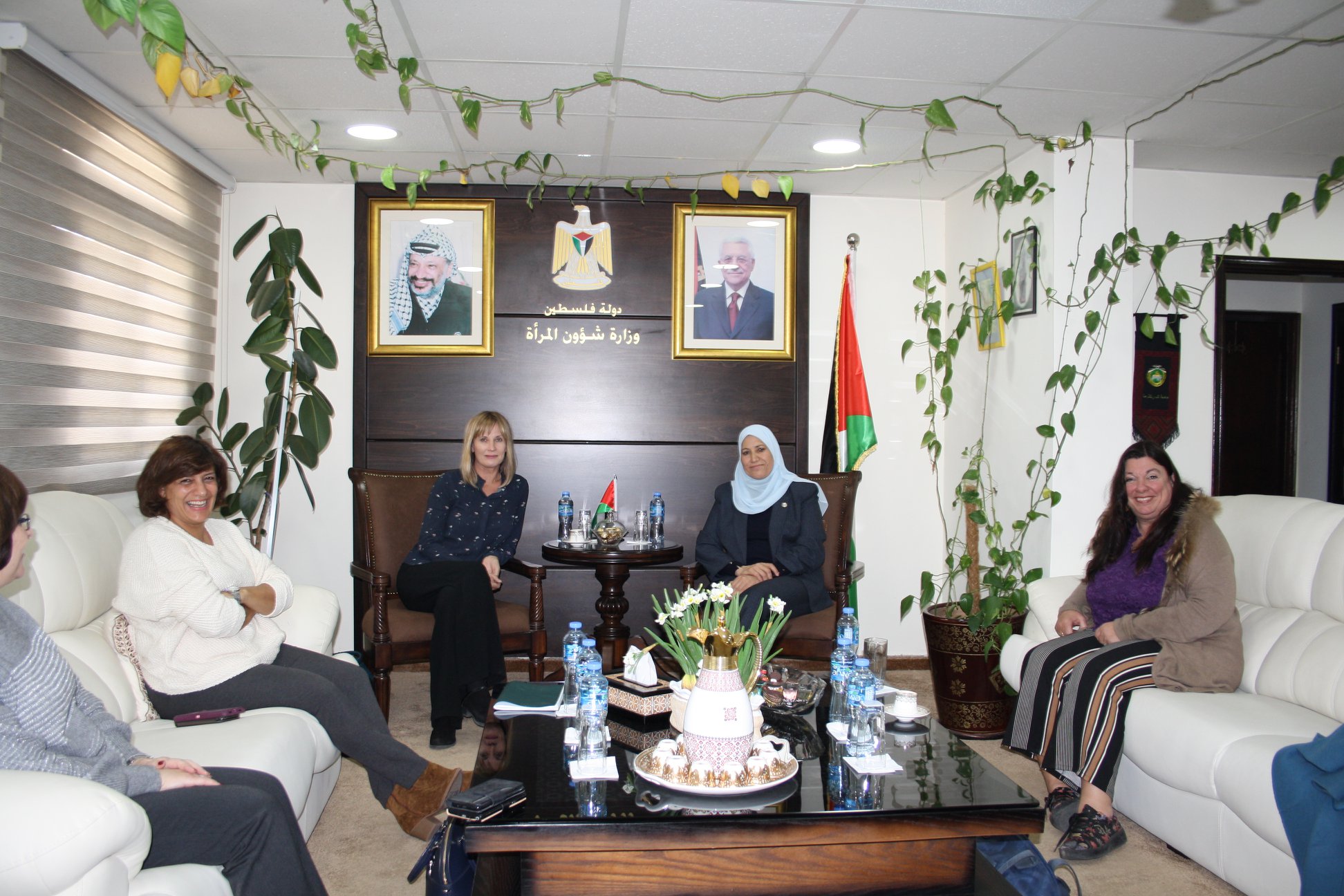وزيرة المرأة تكرم ممثلة النرويج الله بمناسبة إنتهاء مهام عملها في فلسطين
