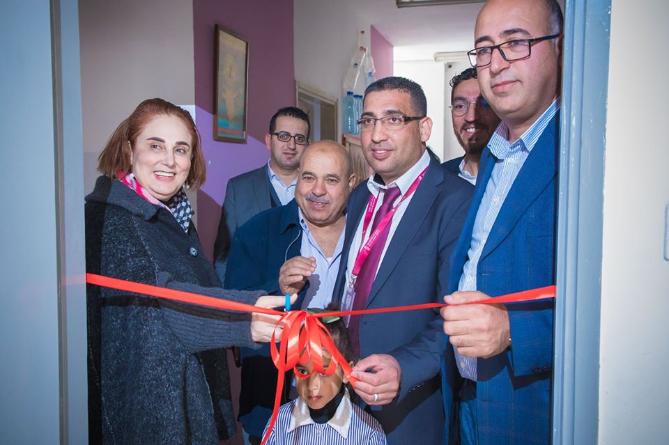 "بنك فلسطين" و"عطاء فلسطين الخيرية" يفتتحان مكتبة أطفال نموذجية غرب رام الله
