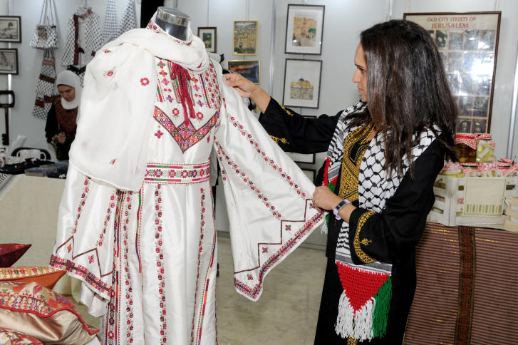 معرض فلسطيني بالكويت لدعم التعليم والمرأة
