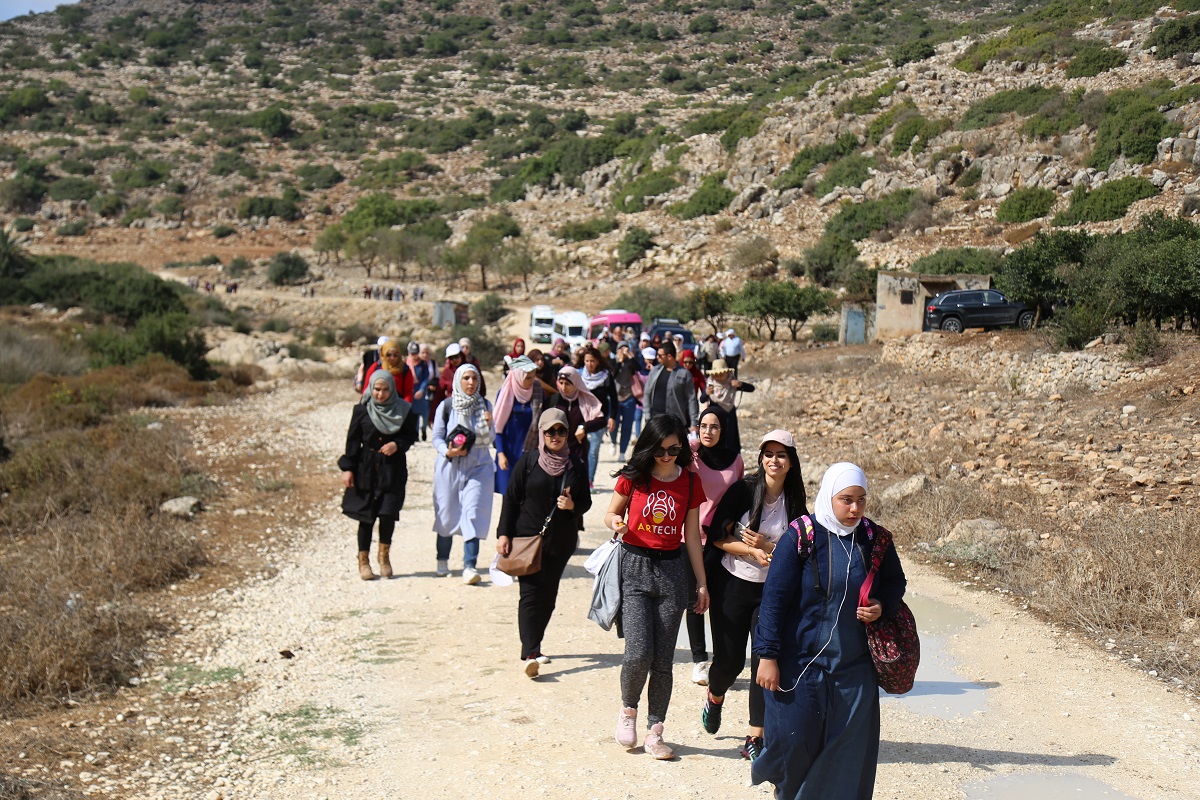 نقابة المهندسين وسلطة جودة البيئة ينظمان مسار بيئي خاص بالمهندسات في محمية وادي قانا
