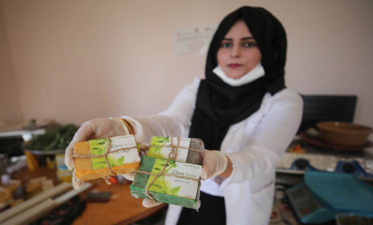 فدوى الفلسطينية.. من البطالة إلى ريادة مشروعها الخاص – (صور)
