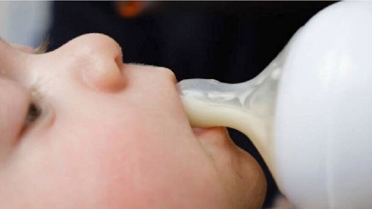 العثور على مواد بلاستيكية "مسرطنة" لدى "جميع" الأطفال
