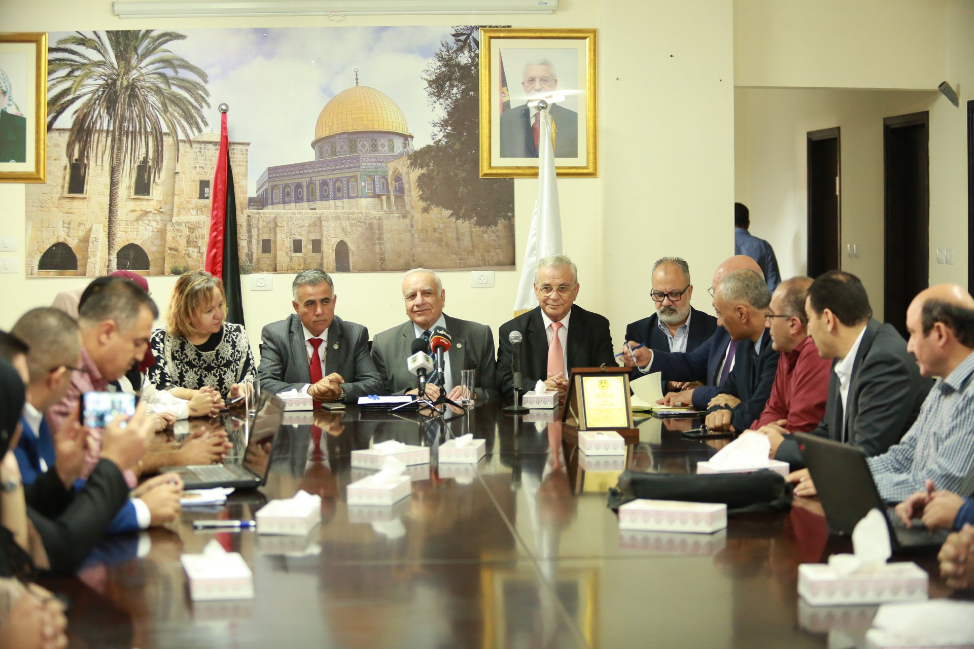 مجلس الإبداع و"القدس المفتوحة" يوقعان اتفاقية لاحتضان 4 مشاريع طلابية إبداعية
