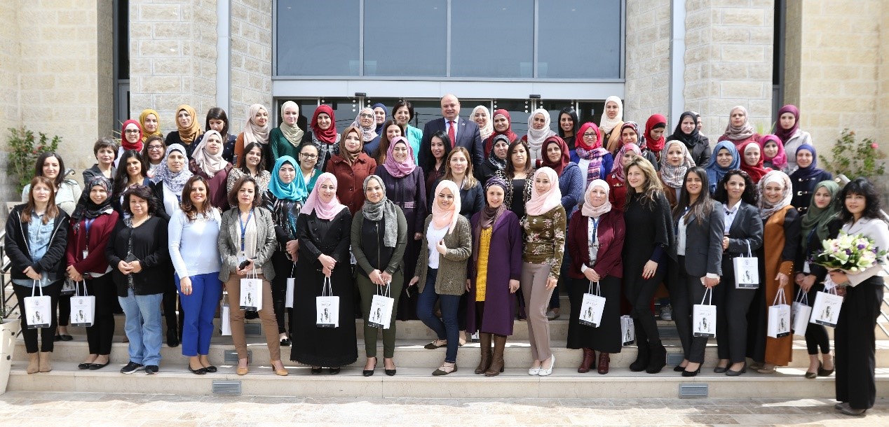 The Monetary Authority honors their employees in occasion of International Women's Day and Mother's Day