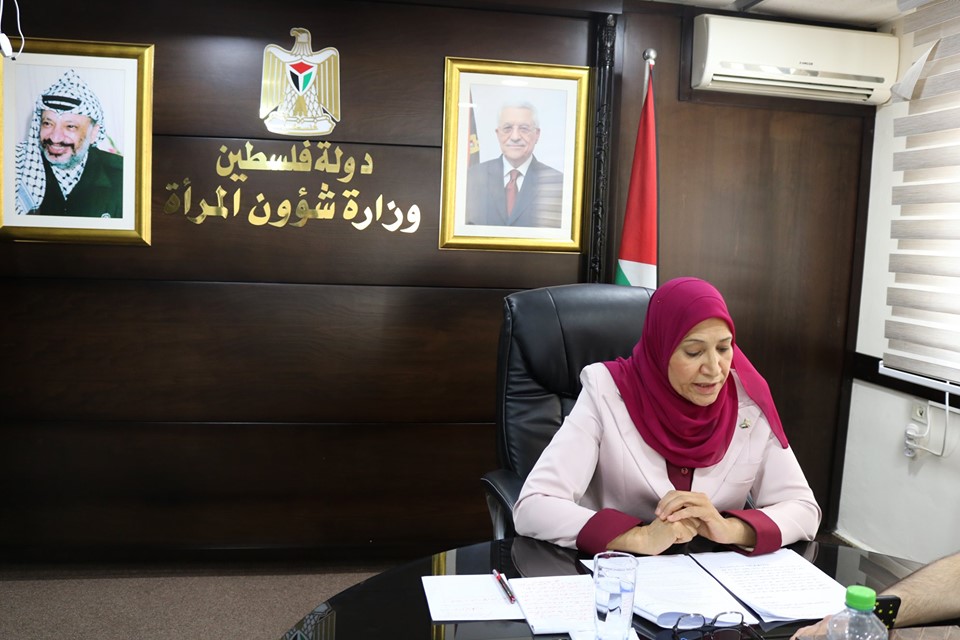 منع وزيرة شؤون المرأة من السفر إلى الأردن
