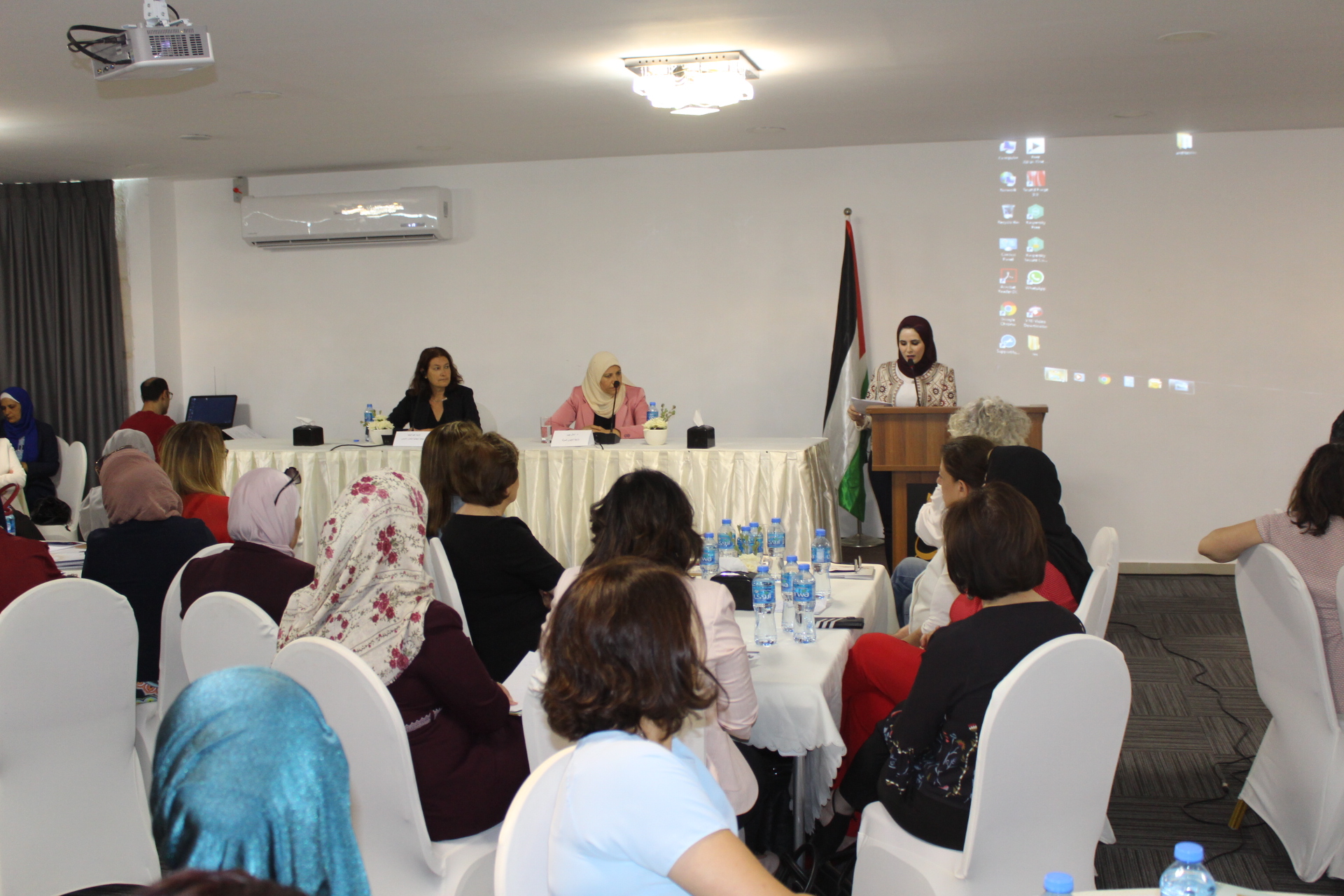 وزارة المرأة.. تعقد مؤتمرا المرأة والنوع الاجتماعي في الاعلام الفلسطيني
