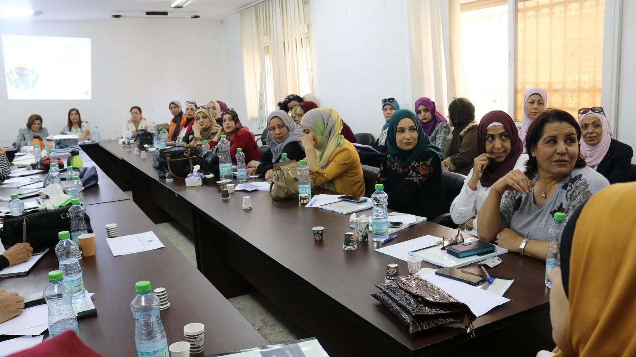 نحو نشر الثقافة القانونية للمرأة الفلسطينية
