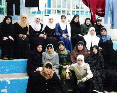 الأسيرات في سجن الدامون يهددن بالإضراب عن الطعام
