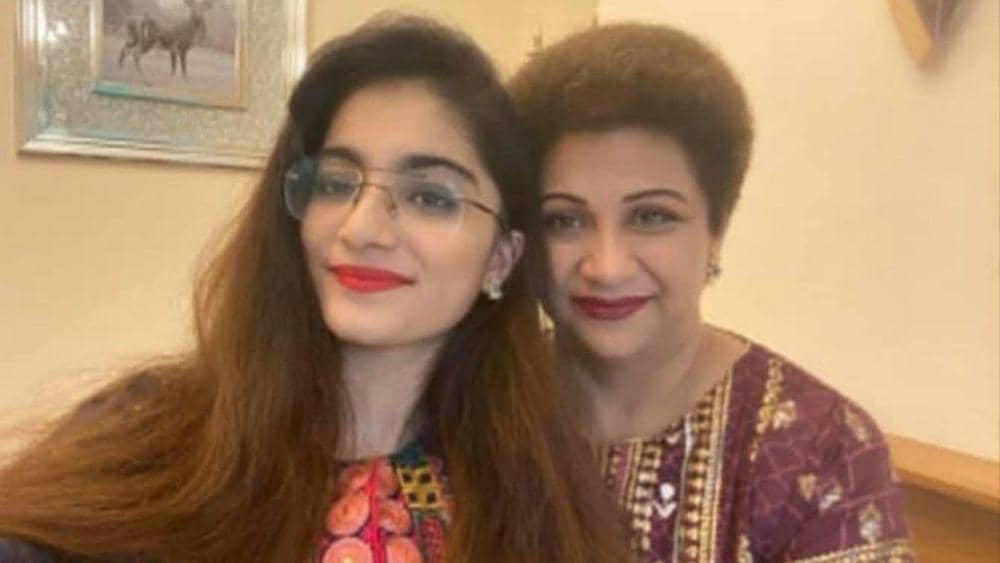 حادث مأساوي.. وصلت الشرطة لتجد الأم والابنة جثتين بالمنزل
