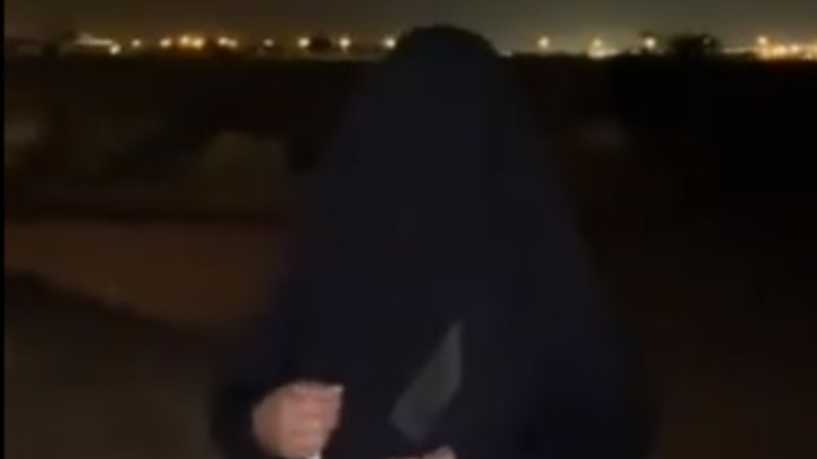 سعودية تنشر فيديو بتفاصيل مروعة لاغتصاب ابنتها.. والشرطة تعثر على جثة فتاة وتعتقل شخصين
