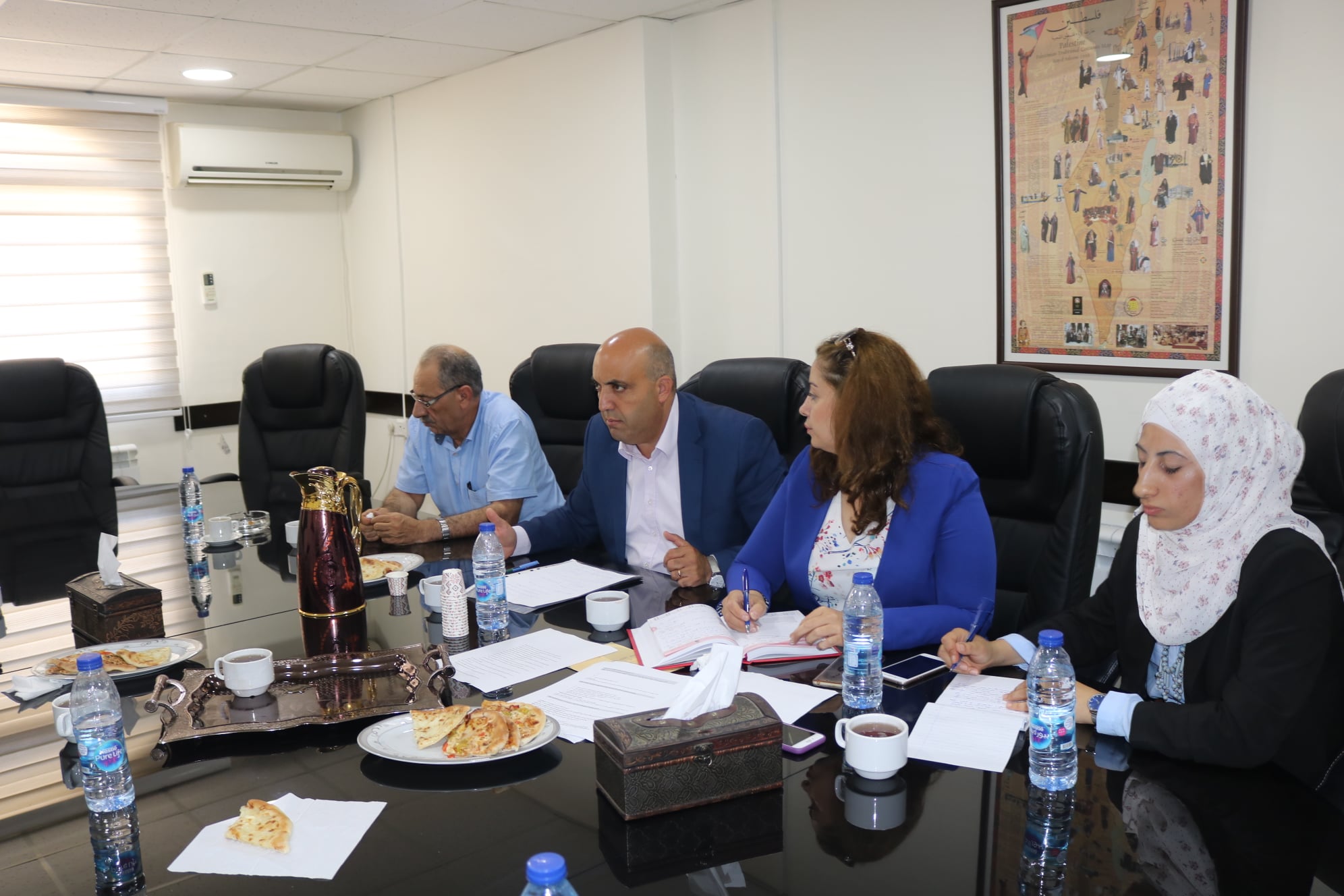 اللجنة الوطنية المشتركة بين "المرأة" و "العمل" تباشر عملها
