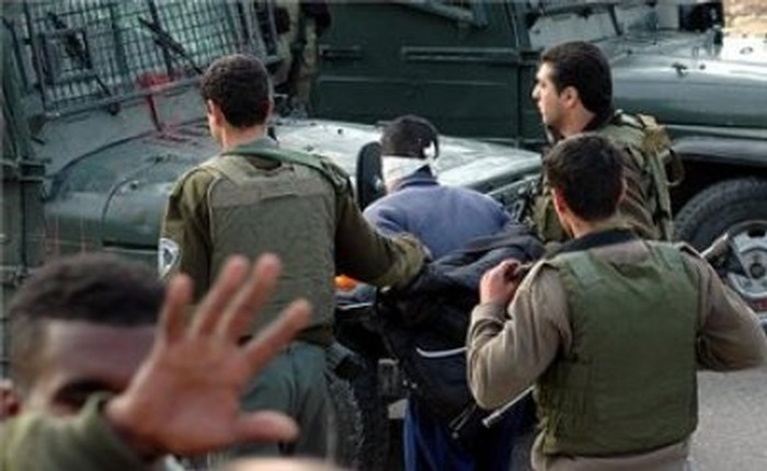 صورة توضيحية لاعتقال طفل