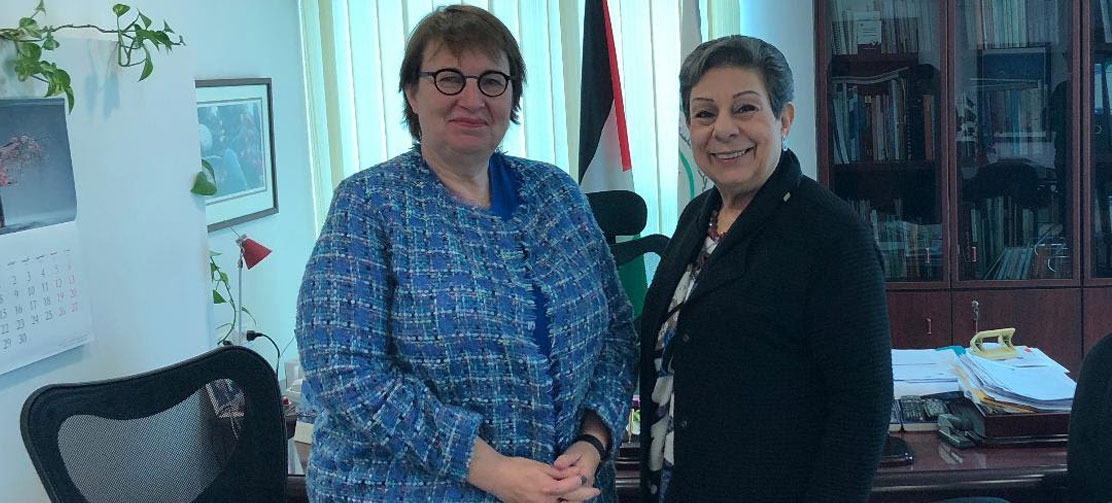 عشراوي: الخطوات الإسرائيلية – الأمريكية تشكل خطرا وجوديا على القضية الفلسطينية وعلى أمن واستقرار المنظومة الدولية