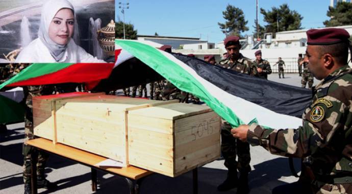 الالاف يشيعون جثمان الشهيدين ابو صوي والاخرس في بيت لحم ... شيع الالاف من المواطنين الفلسطينيين من ابناء محافظة بيت لحم ومخيماتها، جثمان الشهيدة ايات الاخرس، من مخيم الدهيشة، والشهيد داوود ابو صوي من قرية ارطاس الى مثواهما الاخير، بعد احتجاز الاحتلال الإس