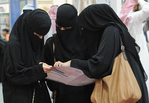 السعوديات مرشحات وناخبات للمرة الأولى
