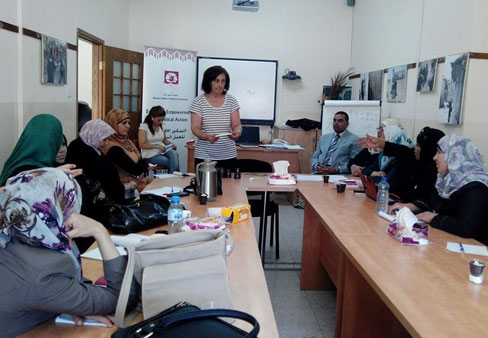 طاقم شؤن المرأة يعقد دورة حول التمكين الإقتصادي للنساء للعمل السياسي
