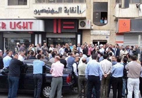 نقابة المهندسين تهدد الحكومة بالإضراب المفتوح للمطالبة بالعلاوات