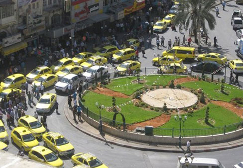 إضراب خطوط " السيرفيس" في نابلس بسبب عدم تطبيق النظام