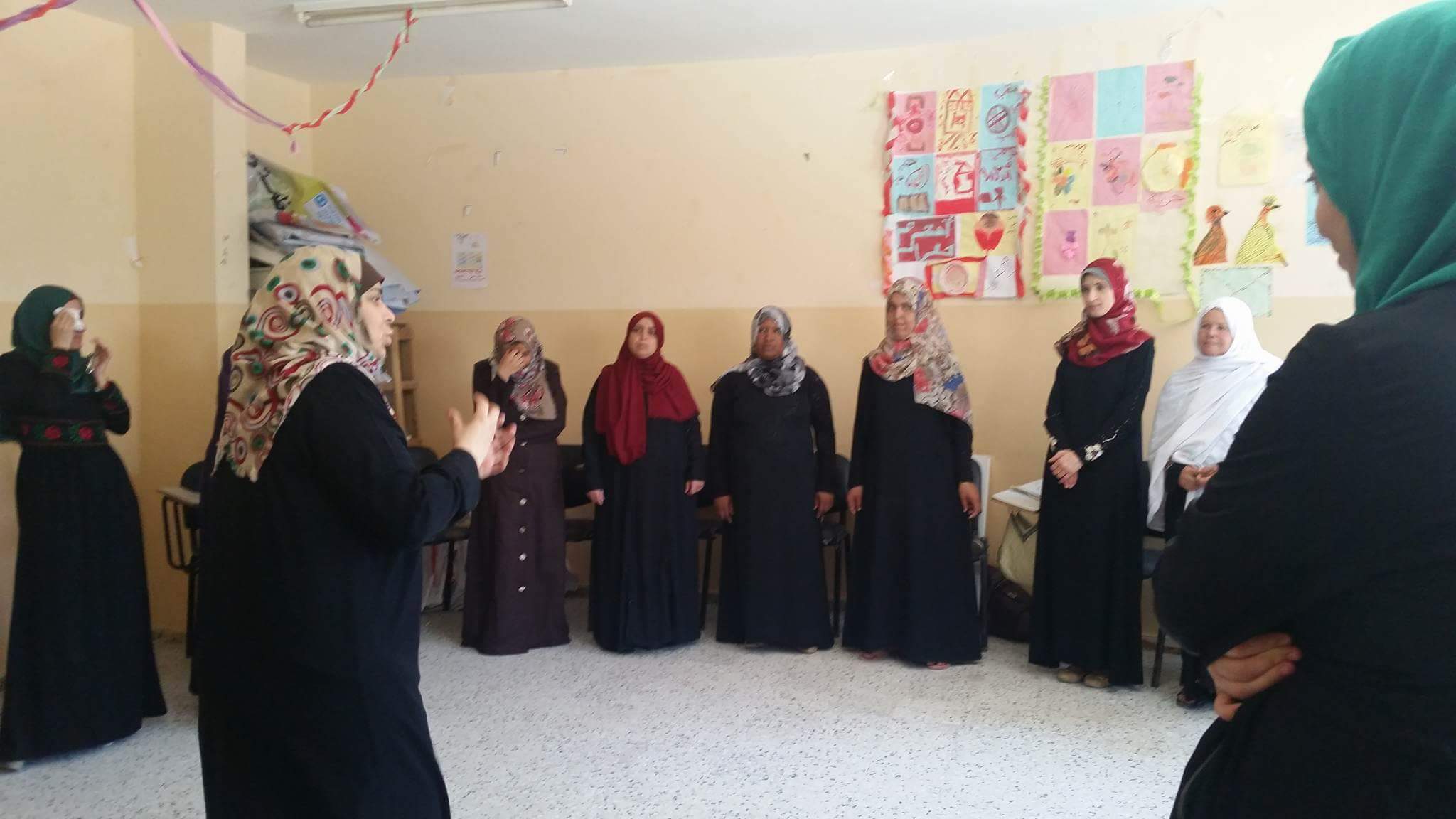 جمعية المرأة العاملة الفلسطينية للتنمية تنفذ ورش عمل بعنوان " ادارة الضغوط النفسية "
