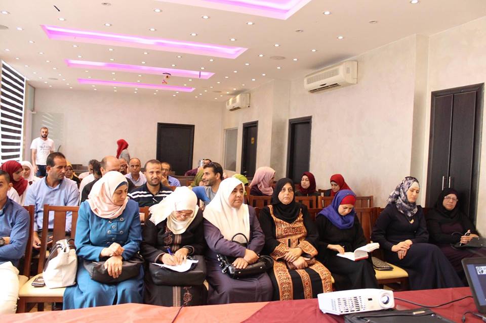 المرأة العاملة تنفذ ورشة عمل بعنوان " تمكين وبناء قدرات الشباب "
