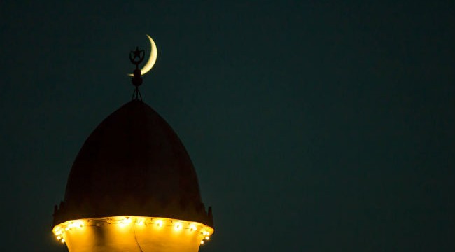 فلكيا العيد الأحد- والمفتي يدعو لمراقبة الهلال
