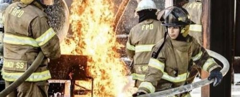 أول سعوديتين تعملان في إطفاء الحرائق