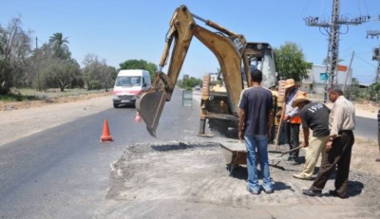 الأشغال العامة تباشر العمل بثلاثة مشاريع طرق في القدس