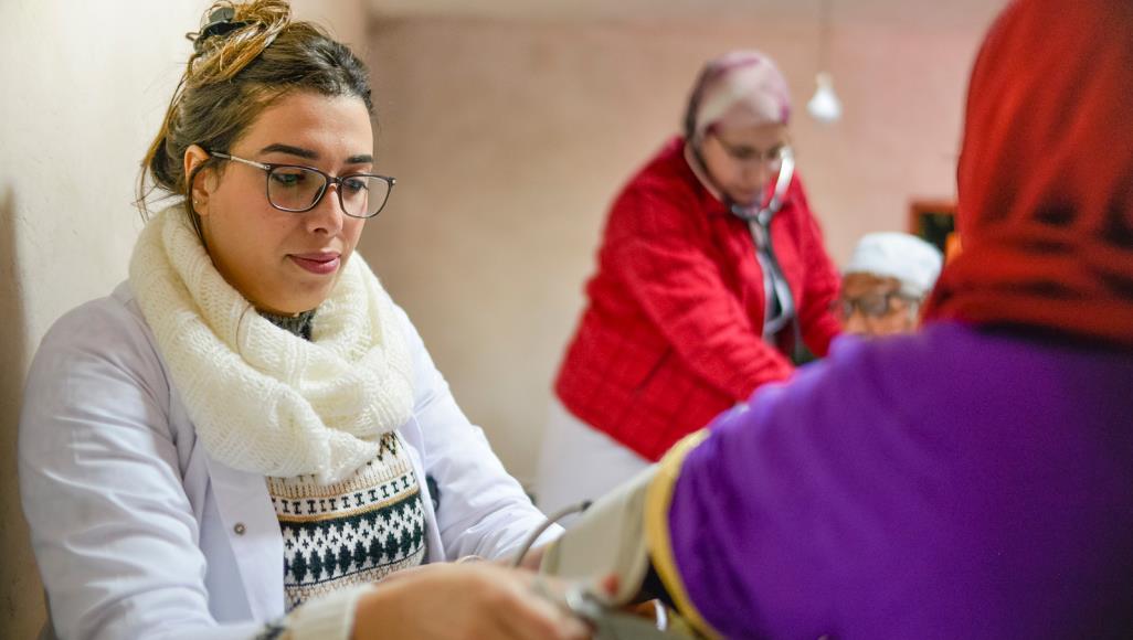 طبيبات مغامِرات.. مغربيات يتخذن الترحال والتطوع وسيلة لتقريب العلاج للمناطق النائية