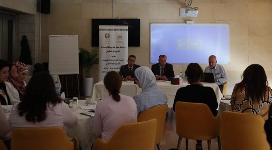 الخطيب يفتتح دورة تدريبية لوحدات النوع الإجتماعي
