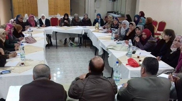 المركز الفلسطيني للاتصال: تمكين النساء اقتصاديا خطوة للتمكين السياسي