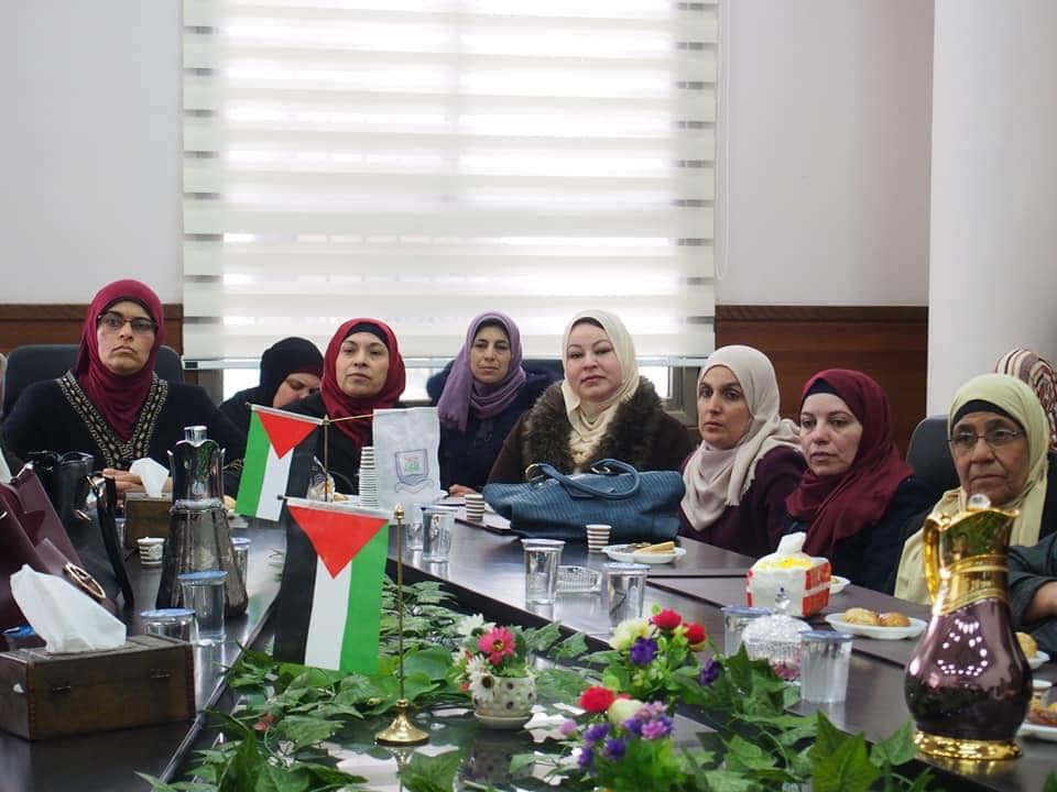 جمعية المرآة العاملة الفلسطينية تنظم ورشة في عتيل 