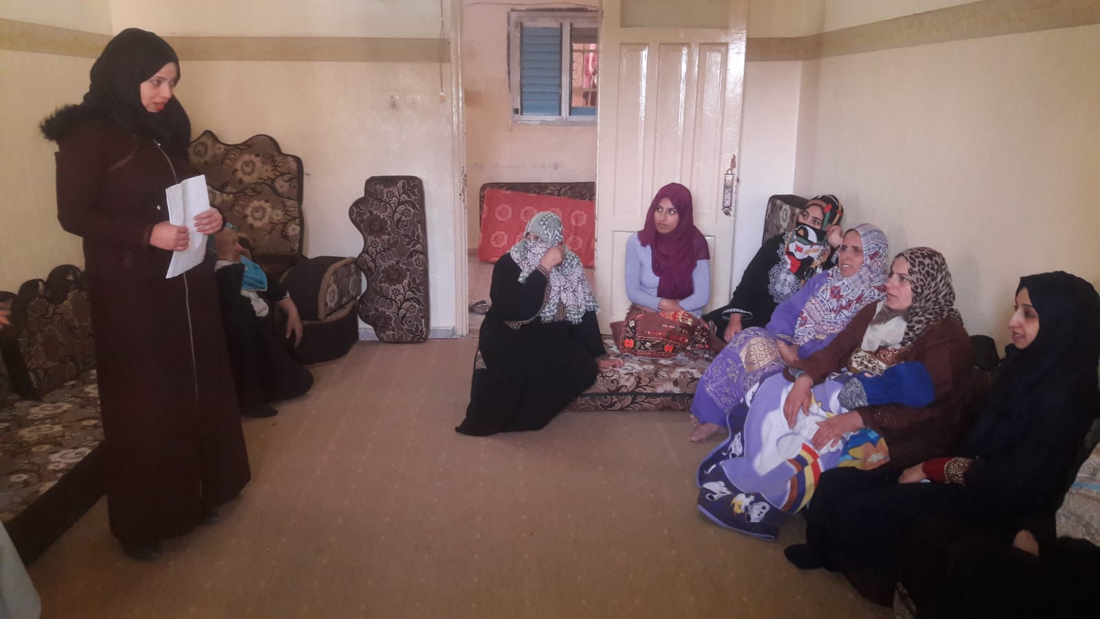 خانيونس : اللجنة القانونية لاتحاد لجان العمل النسائي تنظم ندوة بعنوان " العنف ضد المرأة "
